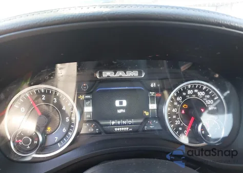 2022 Ram 1500 Laramie 4X4 5'7 Box из США, поврежденный, VIN 1C6SRFJT0NN237809